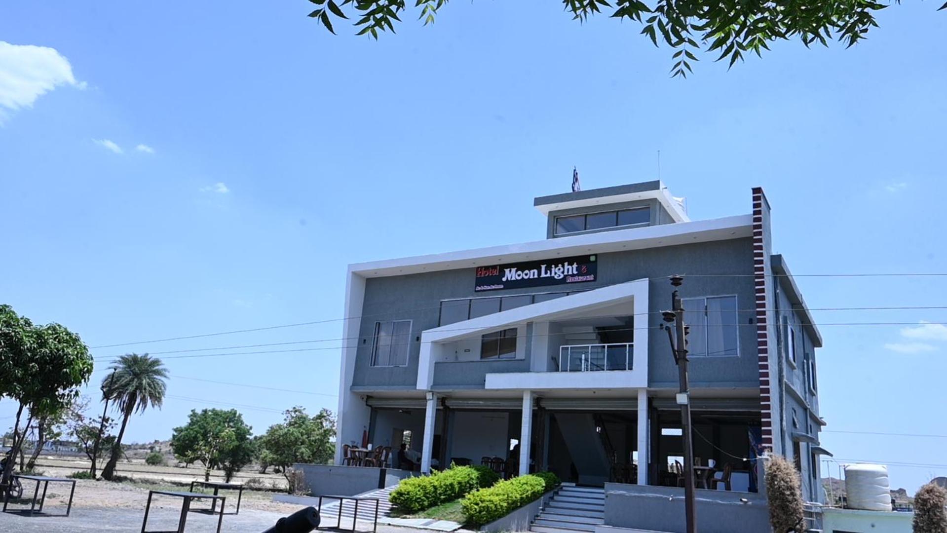 Hotel Moonlight & Restaurant Sehore Exterior photo